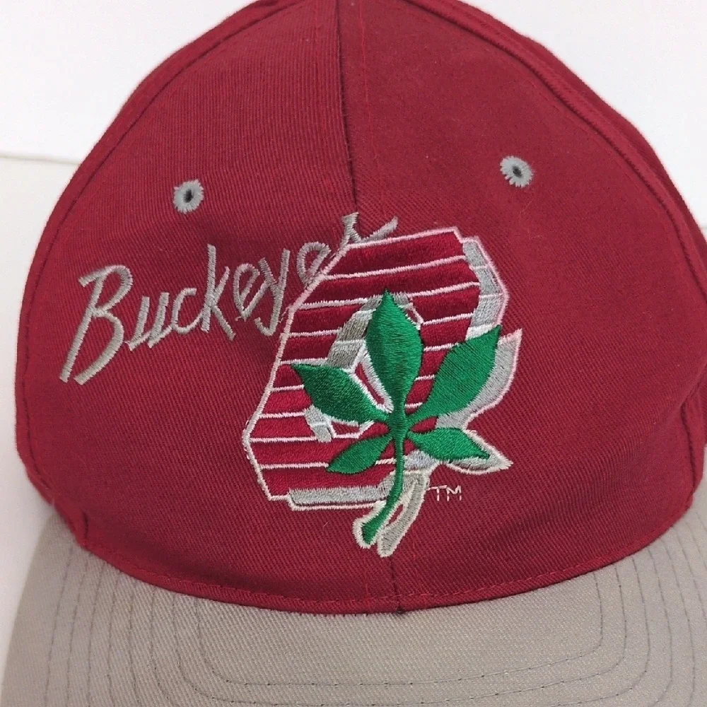 Ohio State Buckeyes Nutmeg Logo Hat - Red & Gray Strapback‎ Cap